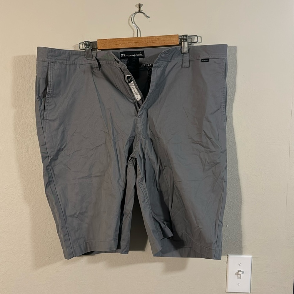 Travis Mathew golf shorts. Grey, cotton, 38